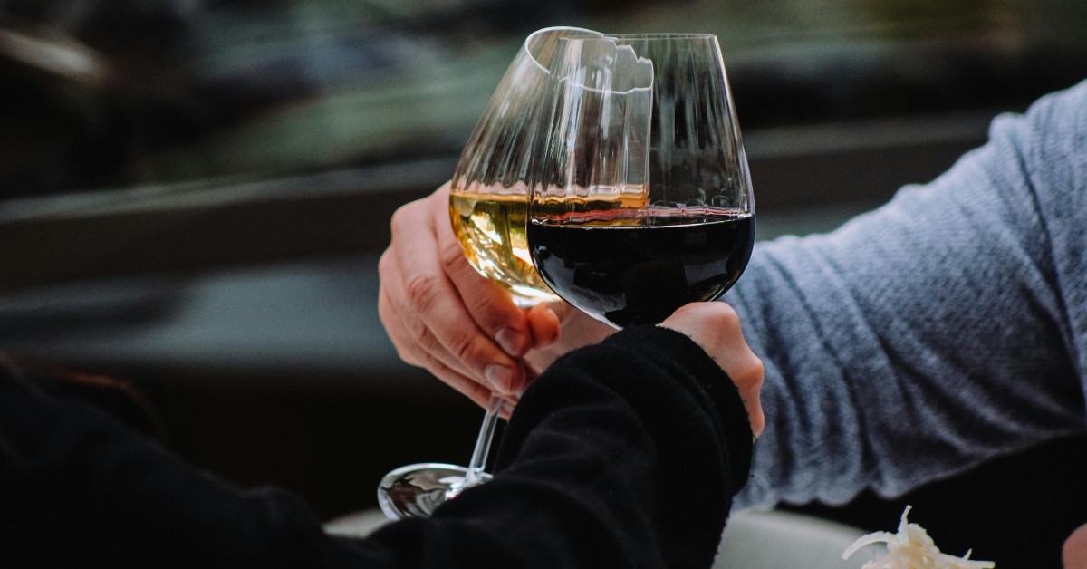 Khi nào không nên cụng ly