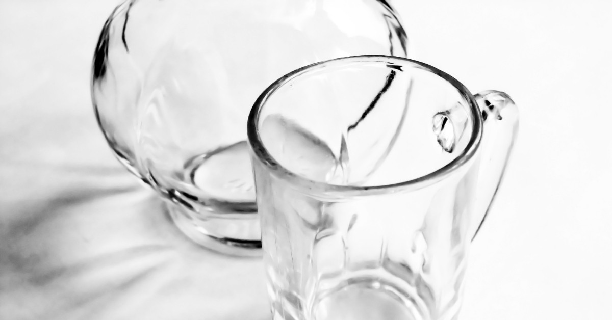10 cách tẩy trắng ly thủy tinh