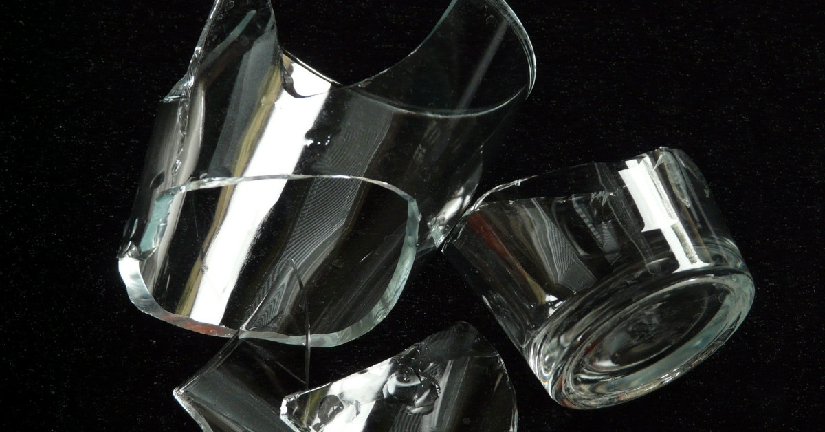  5 cách dán lại ly thủy tinh bị vỡ hiệu quả tại nhà