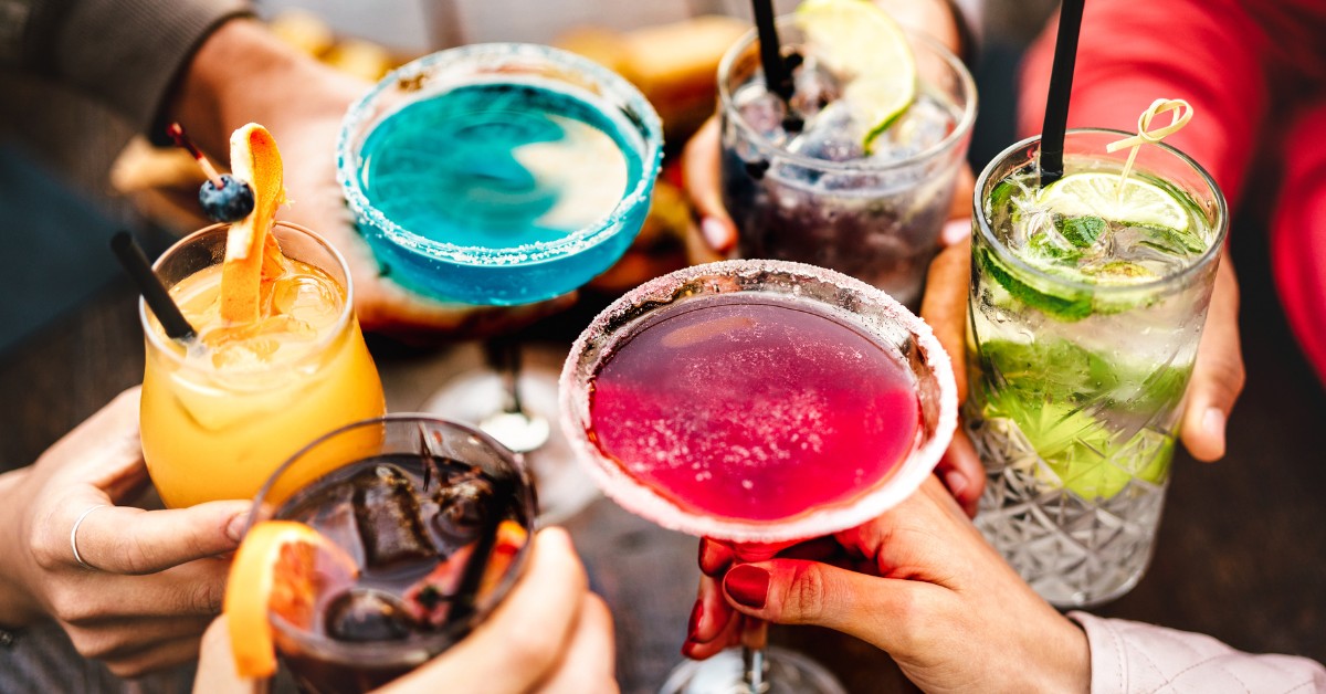 Phân loại các loại ly cocktail theo thiết kế và công dụng