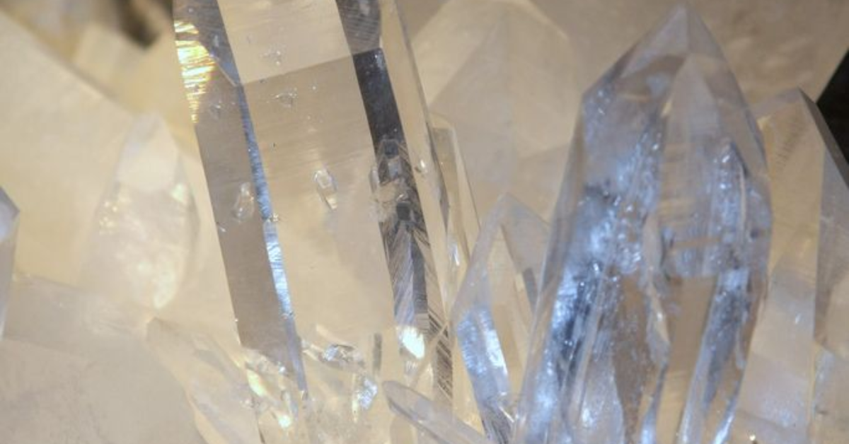 Đặc điểm nổi bật của chất rắn kết tinh