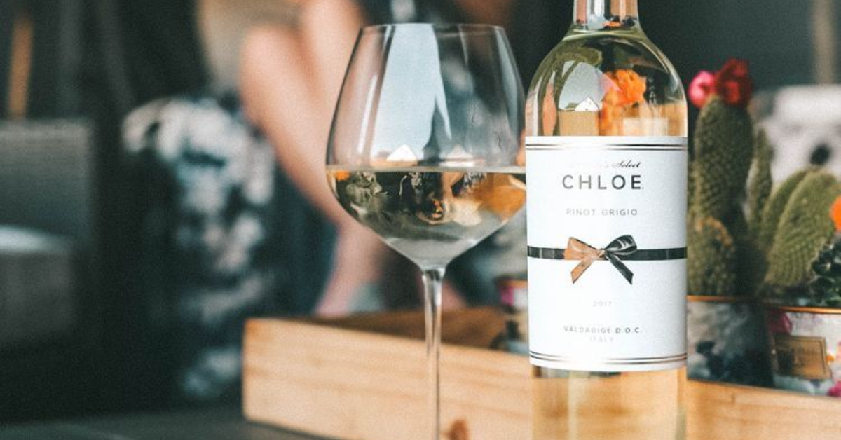  Tại sao rượu vang luôn được đựng trong chai thủy tinh