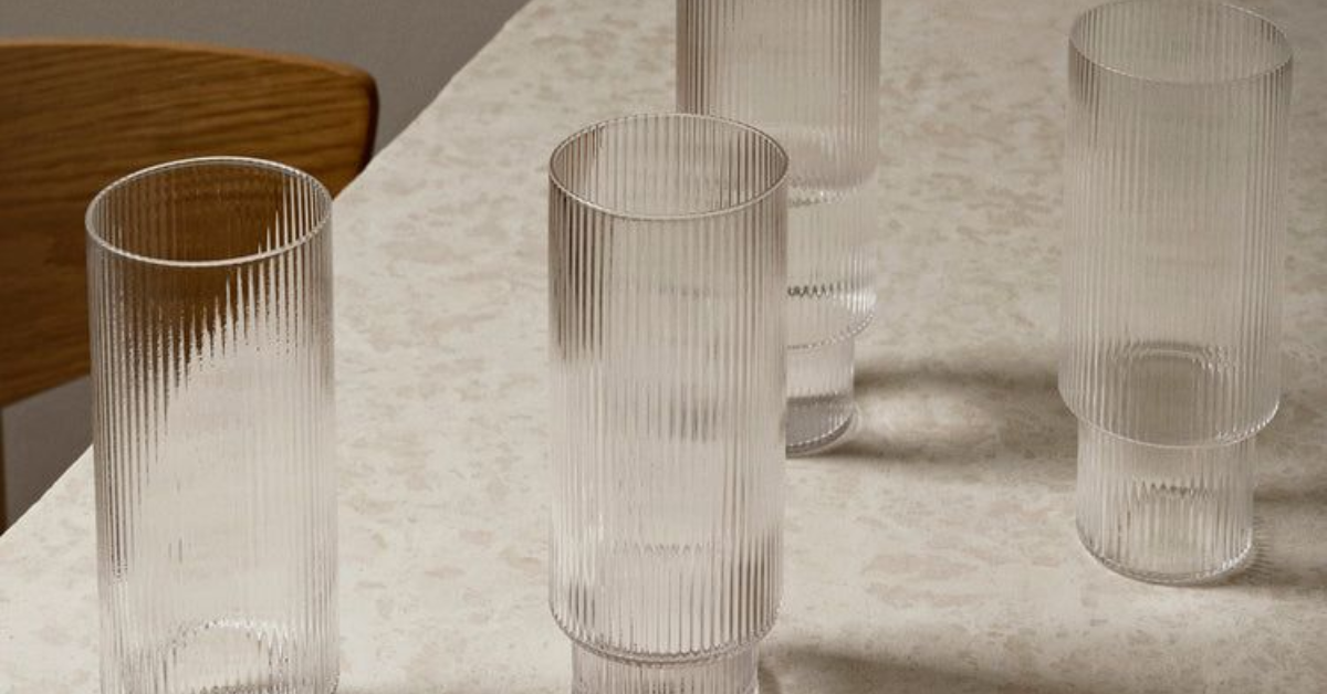 So Sánh Thủy Tinh Và Gốm Thủy Tinh