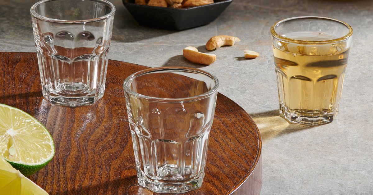 Đặc điểm của ly rượu shot