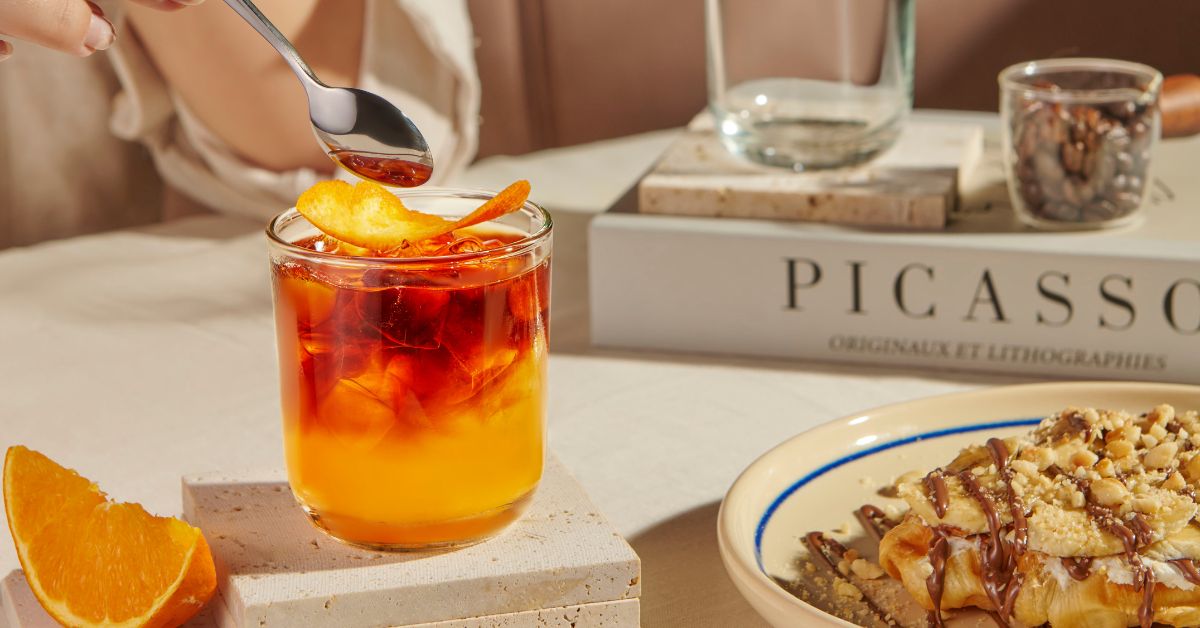 So Sánh Thủy Tinh Và Gốm Thủy Tinh