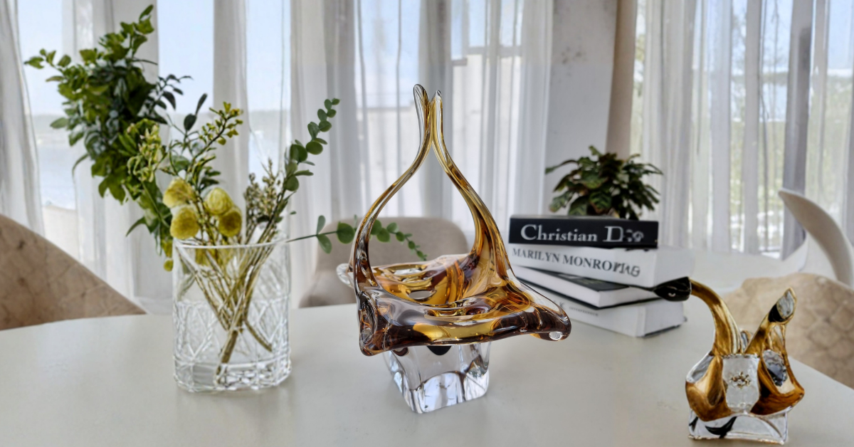 Lẵng Vuông Xỏ Lỗ Màu Vàng